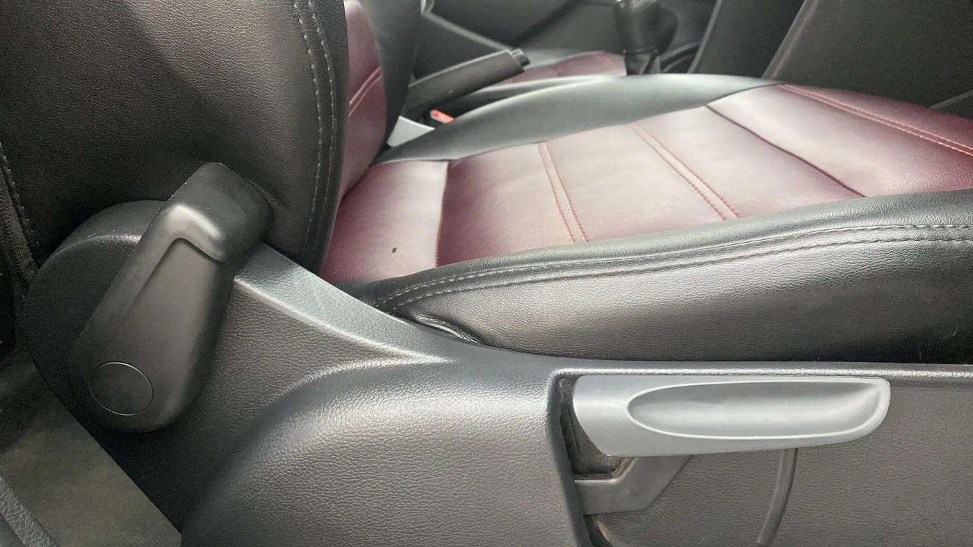 2015 Volkswagen Polo TRENDLINE 1.2L PETROL, Petrol, Manual, 36,214 km, Driver Side Adjustment Panel