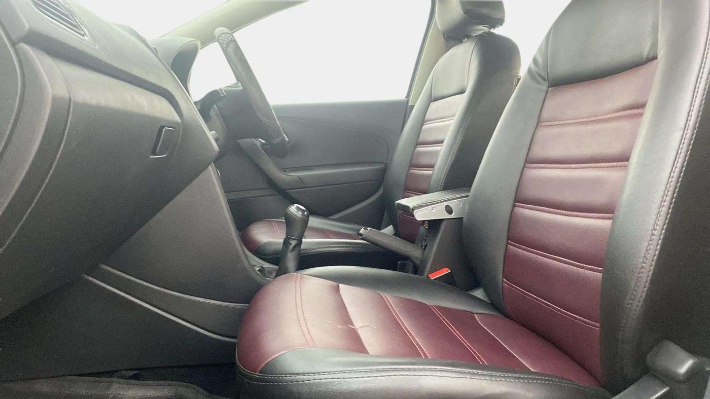 2015 Volkswagen Polo TRENDLINE 1.2L PETROL, Petrol, Manual, 36,214 km, Right Side Front Door Cabin