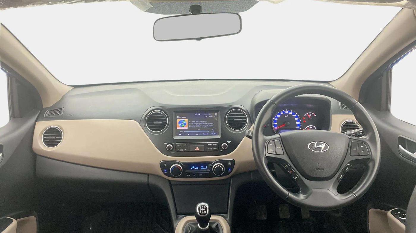 2017 Hyundai Xcent SX 1.2 (O), Petrol, Manual, 25,897 km, Dashboard