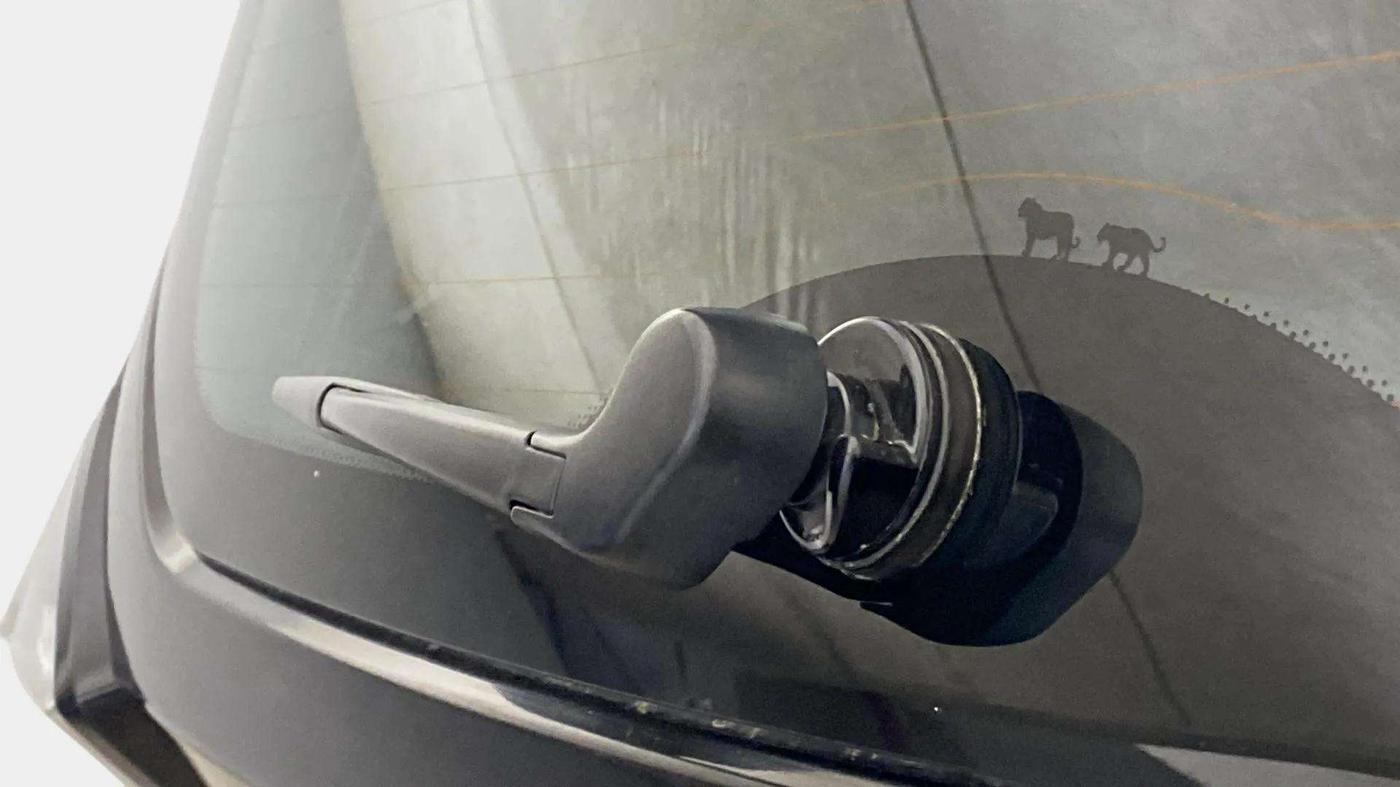 2023 Tata NEXON XZA PLUS LUX SUNROOF RED DARK PETROL, Petrol, Automatic, 23,573 km, Rear Wiper