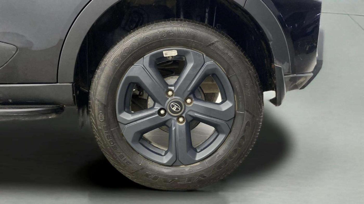 2023 Tata NEXON XZA PLUS LUX SUNROOF RED DARK PETROL, Petrol, Automatic, 23,573 km, Left Rear Wheel