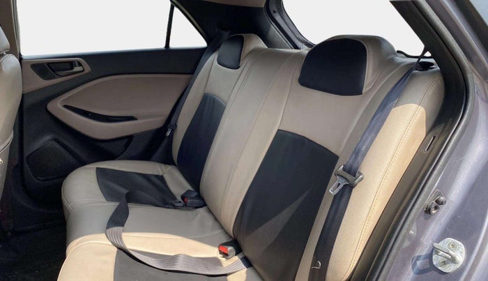 2015 Hyundai Elite i20 SPORTZ 1.2, Petrol, Manual, 61,108 km, Right Side Rear Door Cabin