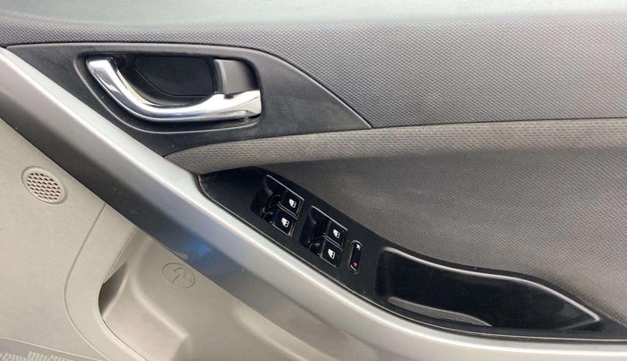 2018 Tata NEXON XZ PLUS PETROL, Petrol, Manual, 20,624 km, Driver Side Door Panels Control