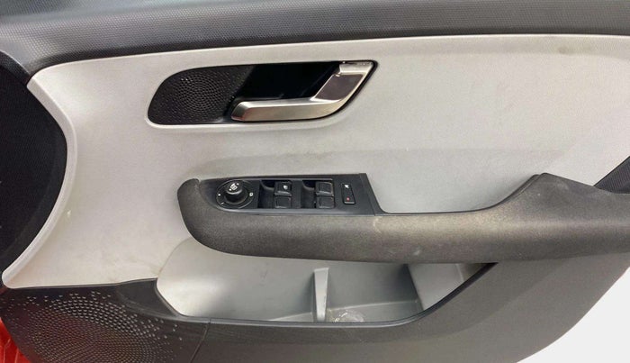 2020 Tata ALTROZ XZ PETROL, Petrol, Manual, 89,421 km, Driver Side Door Panels Control