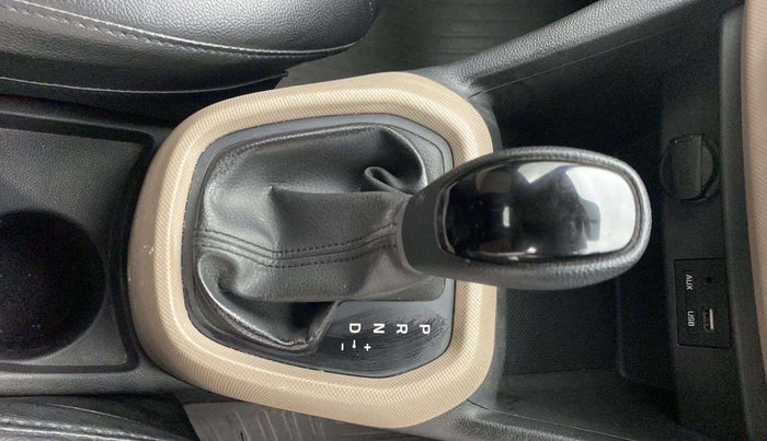 2018 Hyundai Grand i10 SPORTZ AT 1.2 KAPPA VTVT, Petrol, Automatic, 39,302 km, Gear Lever