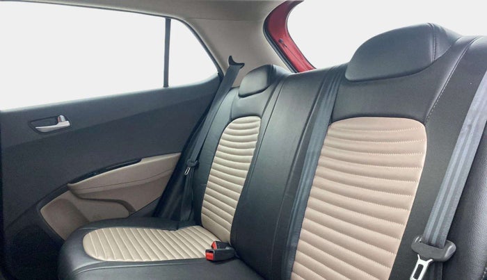 2018 Hyundai Grand i10 SPORTZ AT 1.2 KAPPA VTVT, Petrol, Automatic, 39,302 km, Right Side Rear Door Cabin