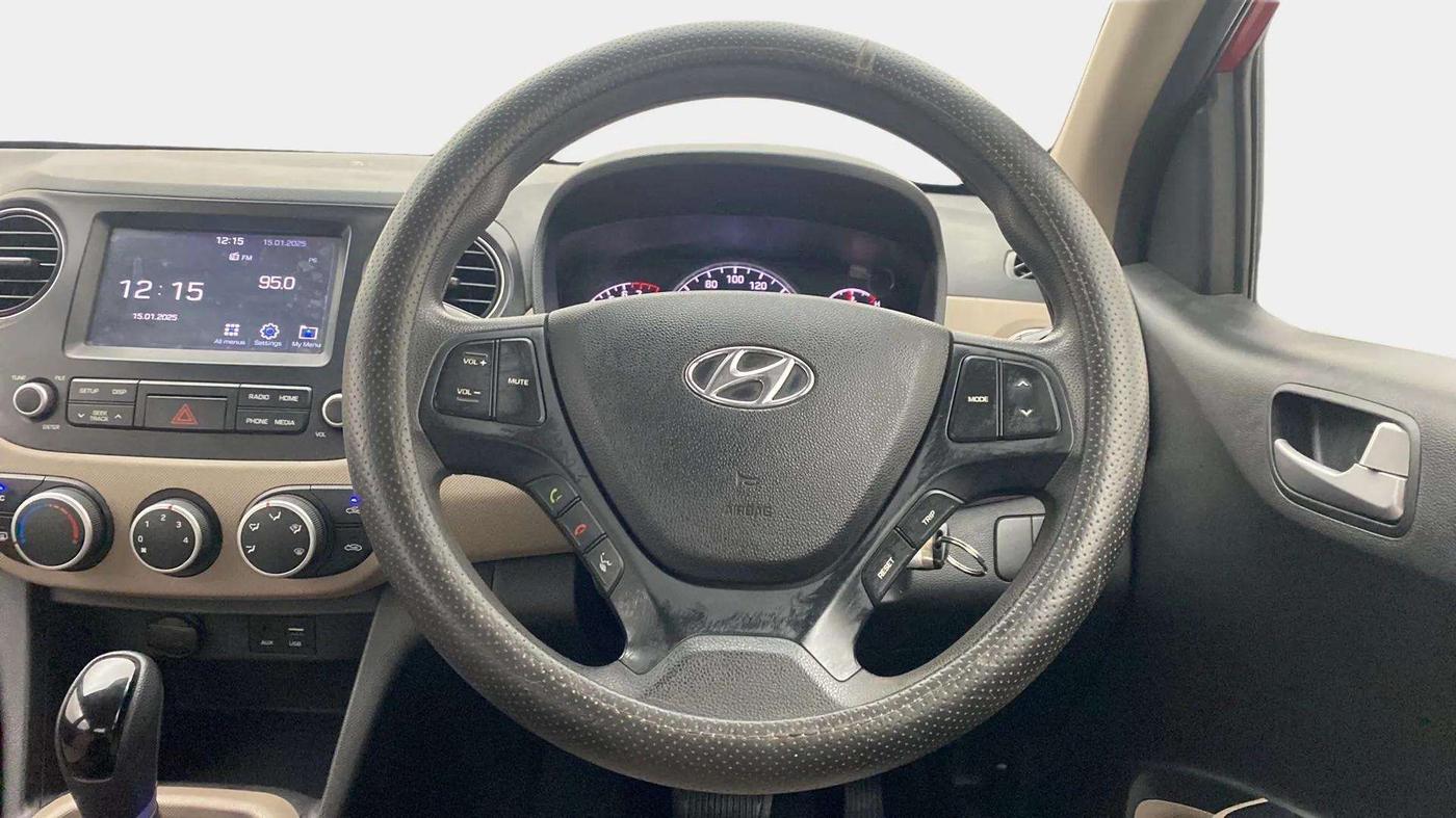 2018 Hyundai Grand i10 SPORTZ AT 1.2 KAPPA VTVT, Petrol, Automatic, 39,302 km, Steering Wheel Close Up