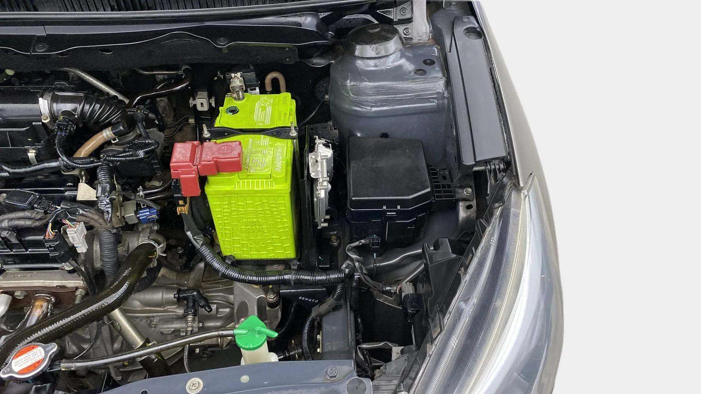 2019 Maruti Ciaz ALPHA 1.5 SHVS PETROL, Petrol, Manual, 46,415 km, Engine View - Left