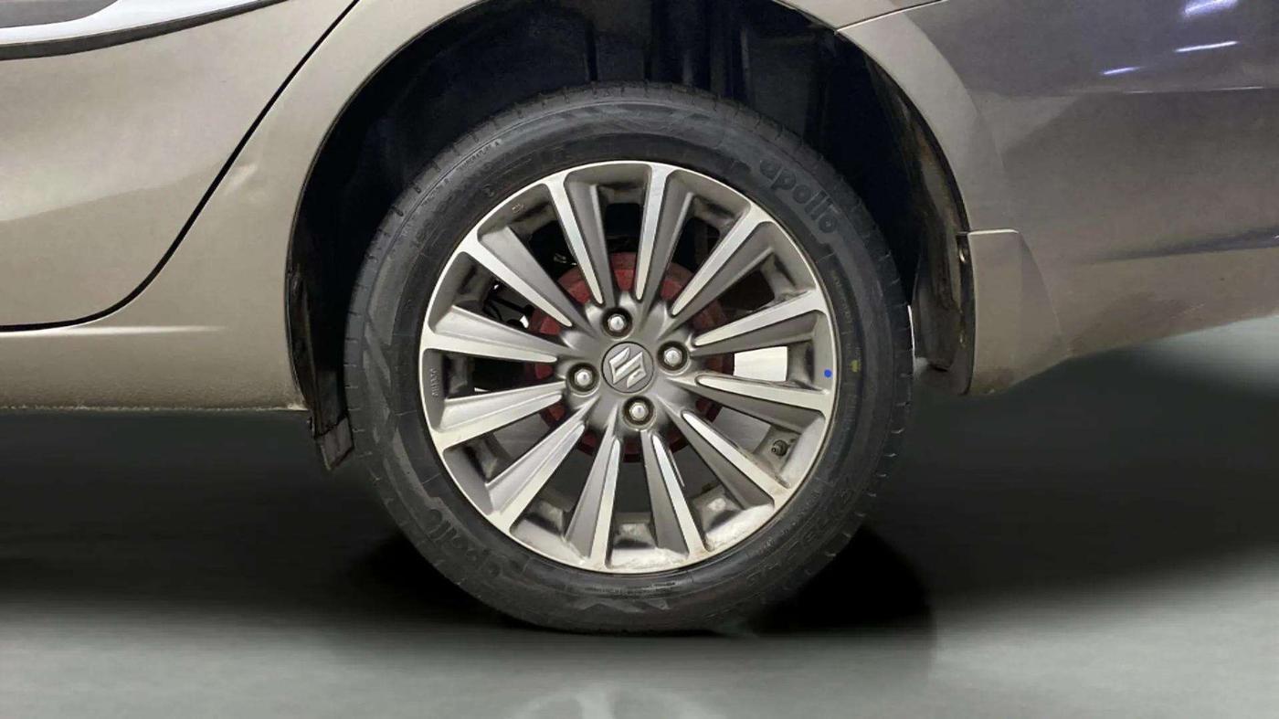 2019 Maruti Ciaz ALPHA 1.5 SHVS PETROL, Petrol, Manual, 46,415 km, Left Rear Wheel