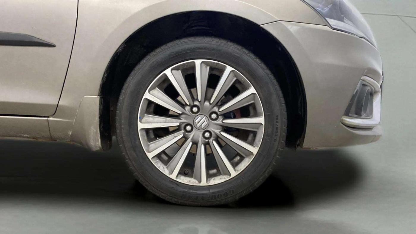 2019 Maruti Ciaz ALPHA 1.5 SHVS PETROL, Petrol, Manual, 46,415 km, Right Front Wheel