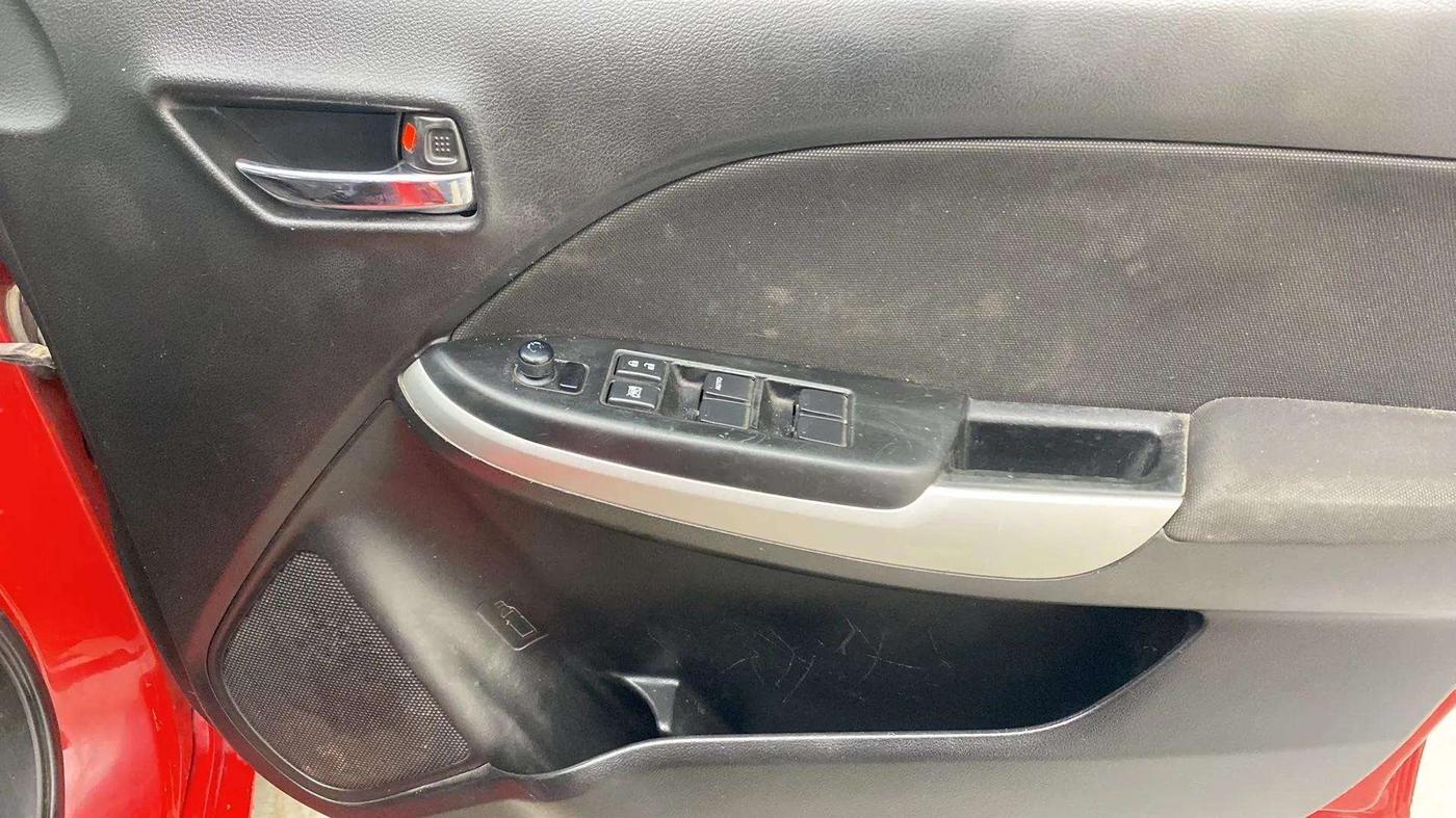 2018 Maruti Baleno ZETA CVT PETROL 1.2, Petrol, Automatic, 62,749 km, Driver Side Door Panels Control