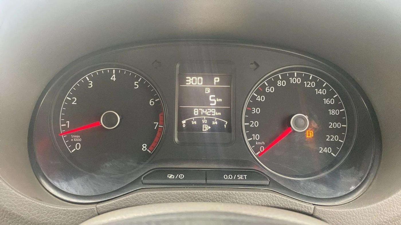 2015 Volkswagen Vento COMFORTLINE TSI AT PETROL, Petrol, Automatic, 87,532 km, Odometer Image