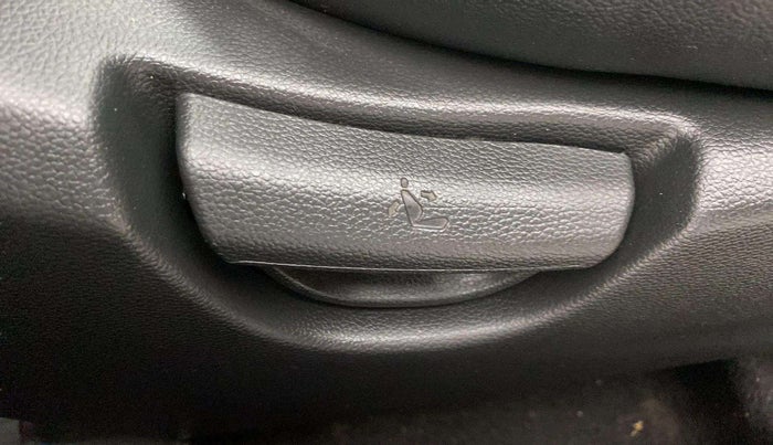 2018 Hyundai Grand i10 SPORTZ (O) AT 1.2 KAPPA VTVT, Petrol, Automatic, 44,407 km, Driver Side Adjustment Panel