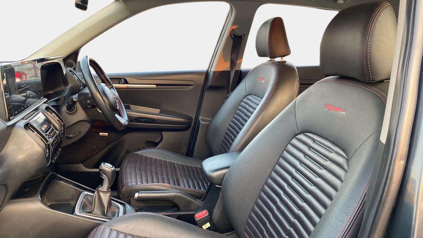 2020 KIA SONET GTX PLUS 1.0 IMT, Petrol, Manual, 52,878 km, Right Side Front Door Cabin