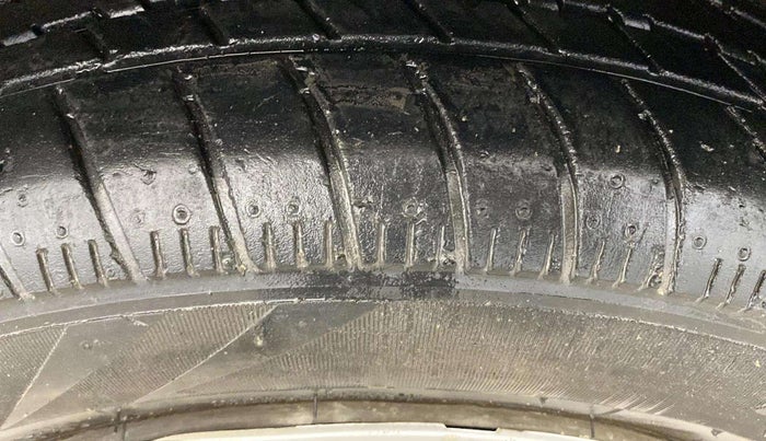 2019 Maruti Celerio VXI CNG, CNG, Manual, 76,838 km, Right Rear Tyre Tread