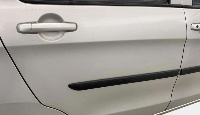 2019 Maruti Celerio VXI CNG, CNG, Manual, 76,838 km, Right rear door - Minor scratches