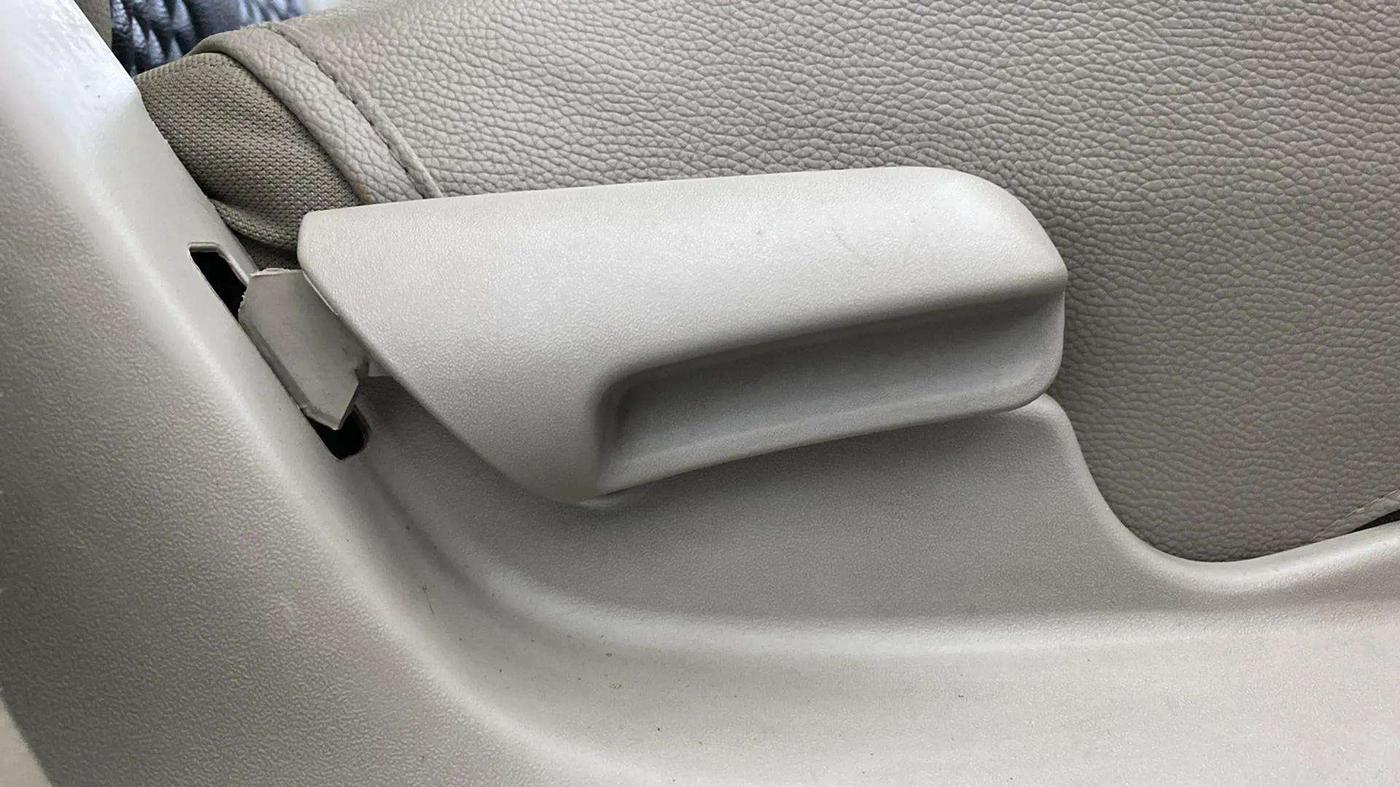 2019 Maruti Celerio VXI CNG, CNG, Manual, 76,838 km, Driver Side Adjustment Panel