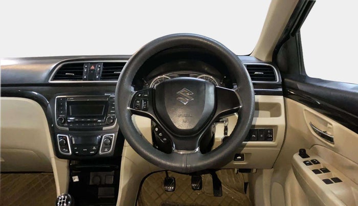 2016 Maruti Ciaz VXI+, Petrol, Manual, 97,172 km, Steering Wheel Close Up