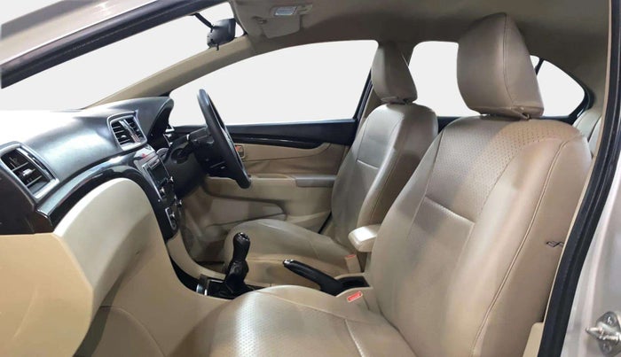 2016 Maruti Ciaz VXI+, Petrol, Manual, 97,172 km, Right Side Front Door Cabin