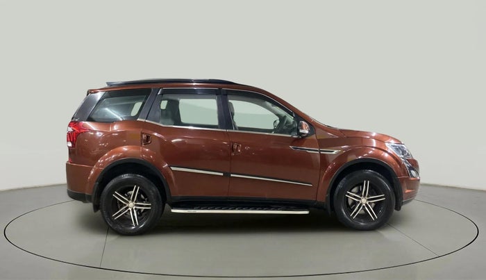 2019 Mahindra XUV500 W7, Diesel, Manual, 38,189 km, Right Side View