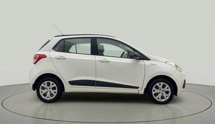 2015 Hyundai Grand i10 SPORTZ 1.2 KAPPA VTVT, Petrol, Manual, 52,482 km, Right Side View