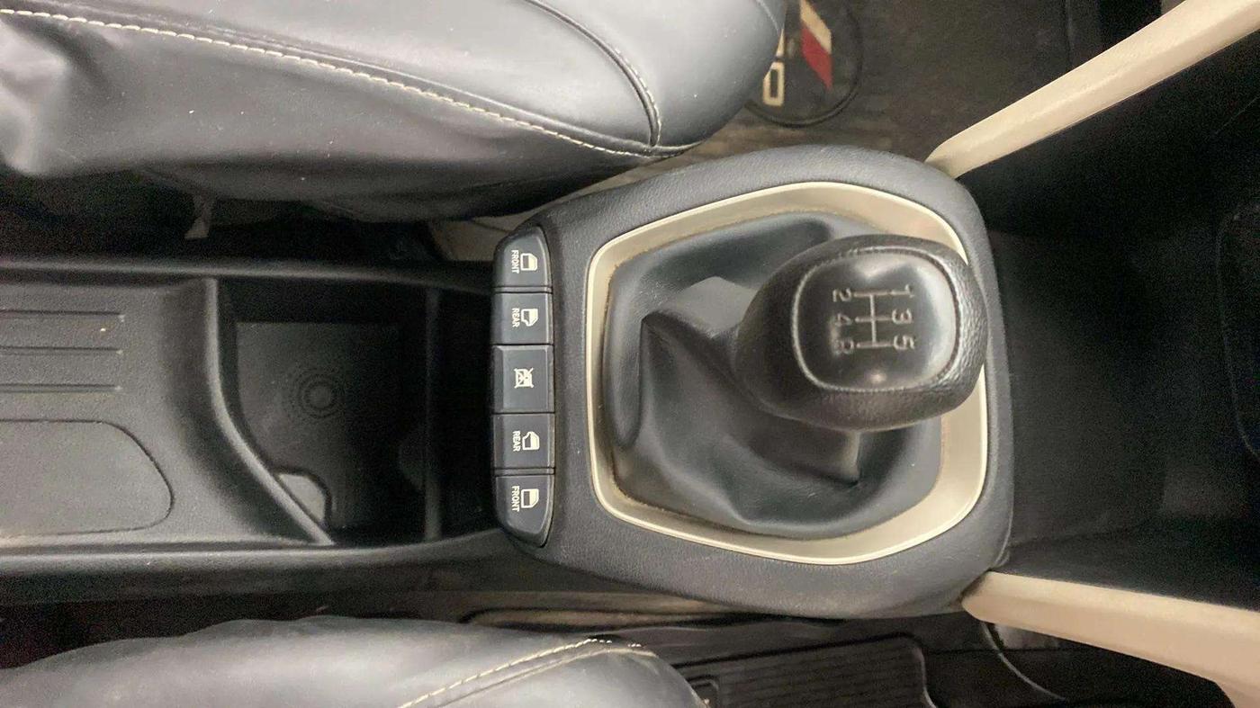 2021 Hyundai NEW SANTRO SPORTZ MT, Petrol, Manual, 24,813 km, Gear Lever