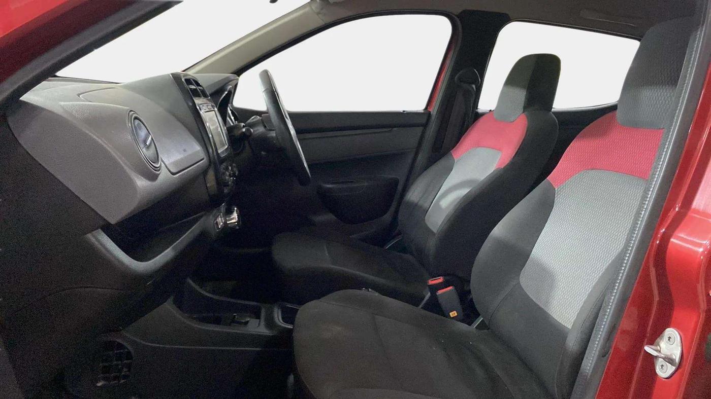 2018 Renault Kwid RXT 1.0 AMT (O), Petrol, Automatic, 40,845 km, Right Side Front Door Cabin