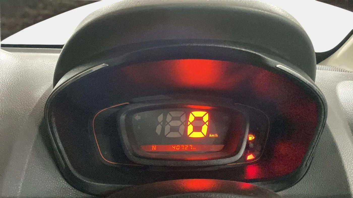 2018 Renault Kwid RXT 1.0 AMT (O), Petrol, Automatic, 40,845 km, Odometer Image