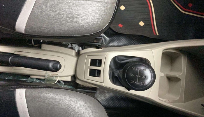 2019 Maruti Alto LXI, Petrol, Manual, 24,531 km, Gear Lever
