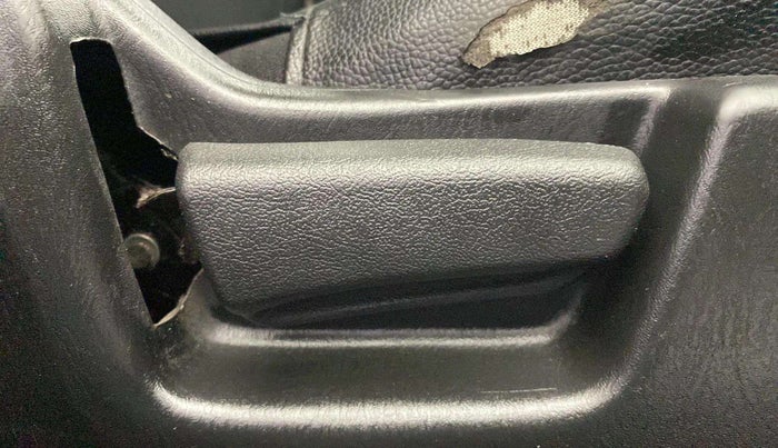 2019 Maruti Alto LXI, Petrol, Manual, 24,531 km, Driver Side Adjustment Panel