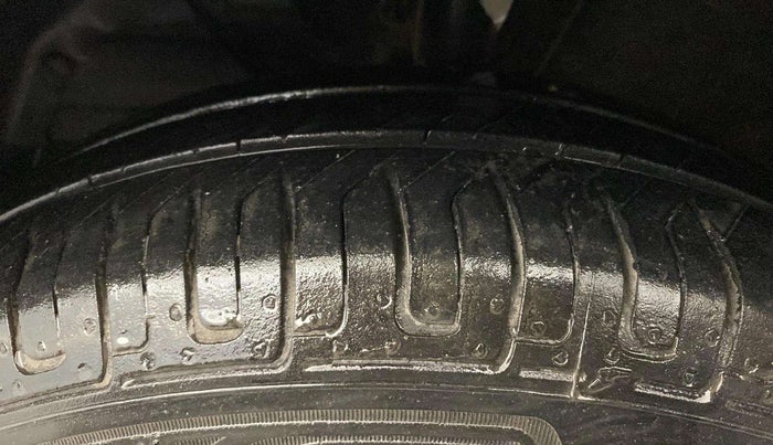 2018 Maruti Dzire VXI, Petrol, Manual, 62,146 km, Left Front Tyre Tread