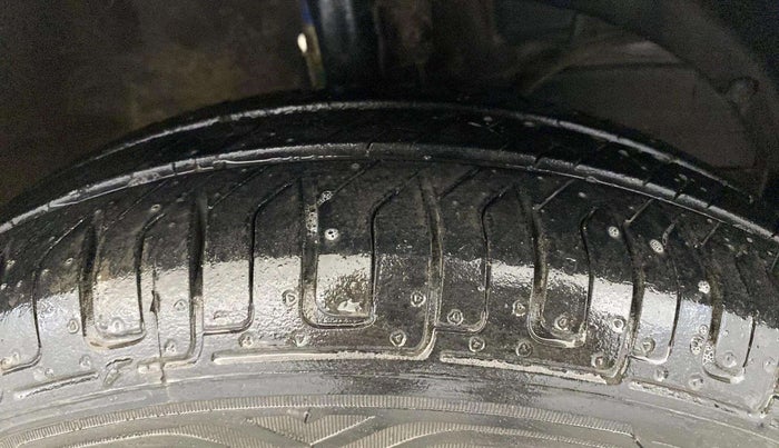 2018 Maruti Dzire VXI, Petrol, Manual, 62,146 km, Left Rear Tyre Tread