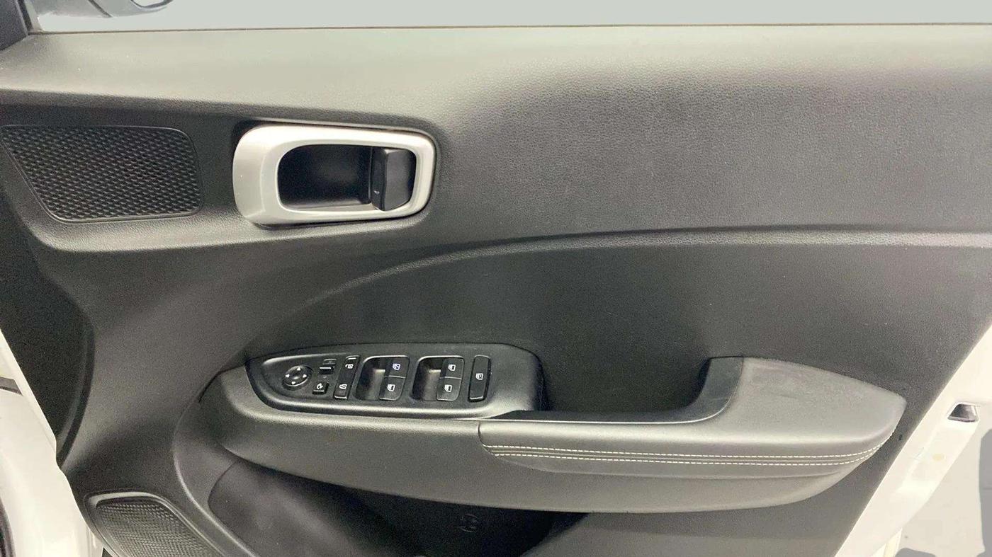 2021 Hyundai VENUE SX 1.0 (O) TURBO IMT, Petrol, Manual, 41,724 km, Driver Side Door Panels Control