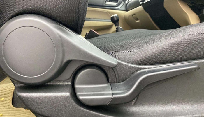 2019 Honda Amaze 1.2L I-VTEC VX, Petrol, Manual, 70,011 km, Driver Side Adjustment Panel