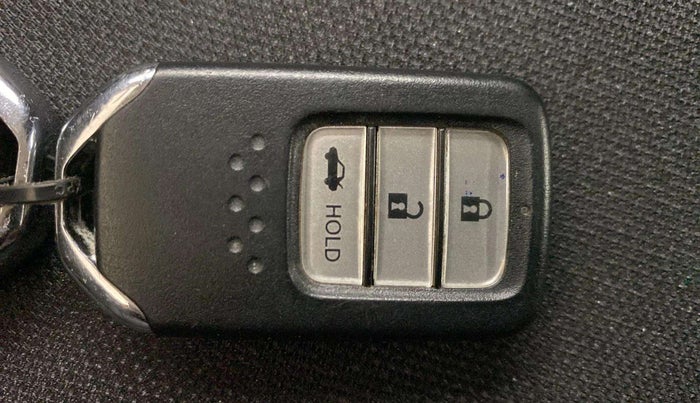 2019 Honda Amaze 1.2L I-VTEC VX, Petrol, Manual, 70,011 km, Key Close Up