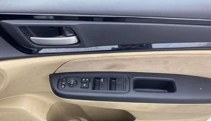 2019 Honda Amaze 1.2L I-VTEC VX, Petrol, Manual, 70,011 km, Driver Side Door Panels Control
