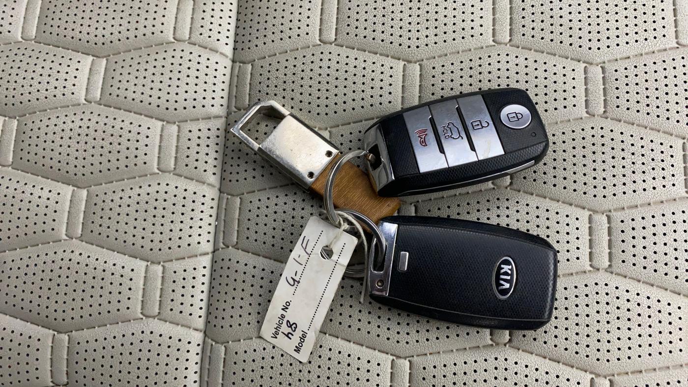2019 KIA SELTOS HTX 1.5 PETROL, Petrol, Manual, 97,587 km, Key Close Up
