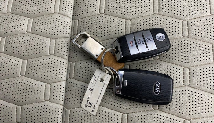 2019 KIA SELTOS HTX 1.5 PETROL, Petrol, Manual, 97,587 km, Key Close Up