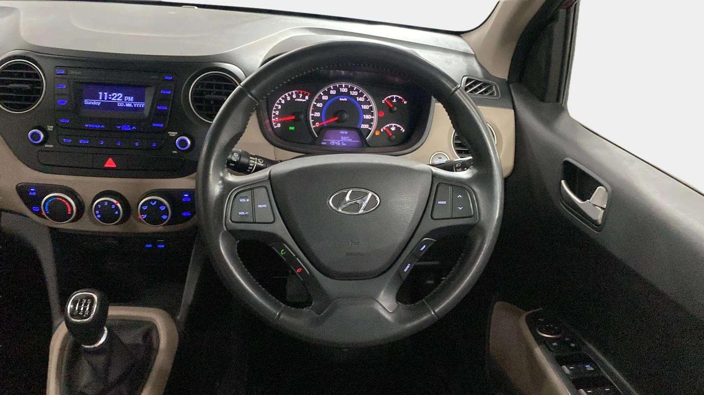 2016 Hyundai Grand i10 ASTA (O) 1.2 KAPPA VTVT, Petrol, Manual, 19,658 km, Steering Wheel Close Up