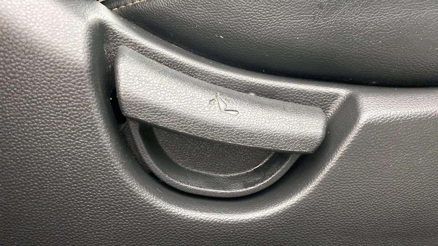 2019 Hyundai Grand i10 SPORTZ AT 1.2 KAPPA VTVT, Petrol, Automatic, 32,430 km, Driver Side Adjustment Panel