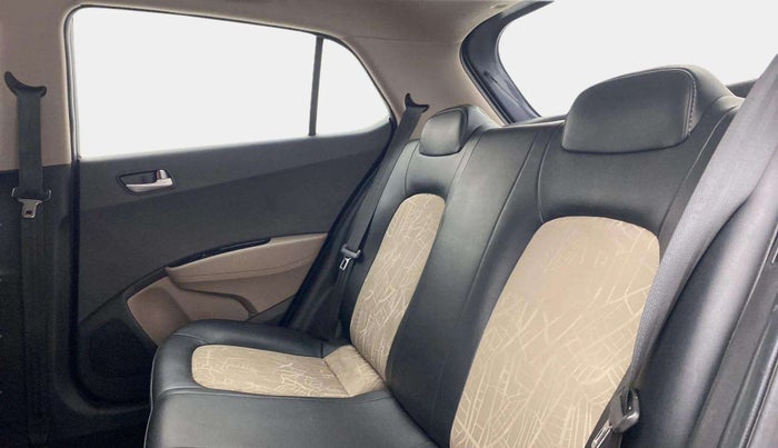 2019 Hyundai Grand i10 SPORTZ AT 1.2 KAPPA VTVT, Petrol, Automatic, 32,430 km, Right Side Rear Door Cabin