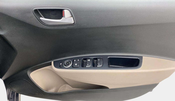2019 Hyundai Grand i10 SPORTZ AT 1.2 KAPPA VTVT, Petrol, Automatic, 32,430 km, Driver Side Door Panels Control
