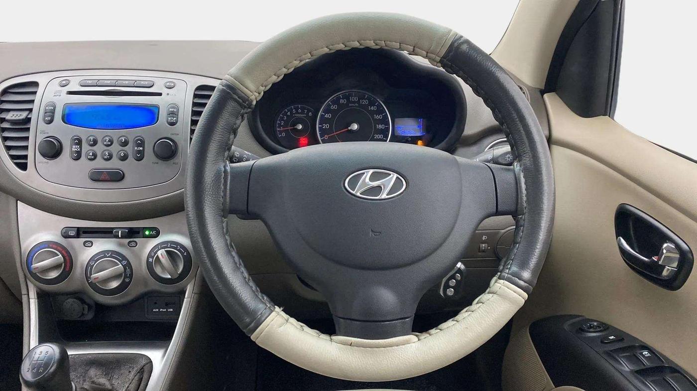 2013 Hyundai i10 SPORTZ 1.2, Petrol, Manual, 43,074 km, Steering Wheel Close Up
