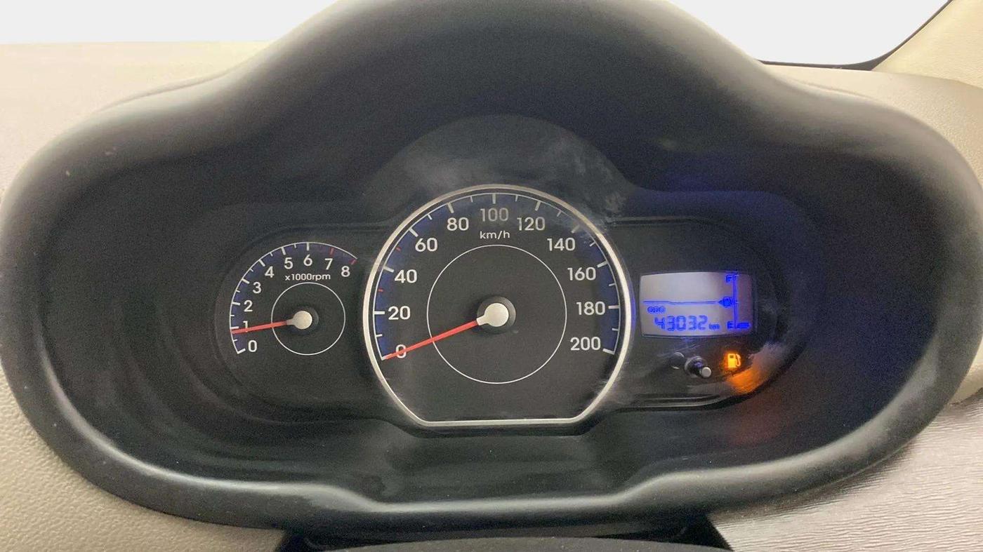 2013 Hyundai i10 SPORTZ 1.2, Petrol, Manual, 43,074 km, Odometer Image