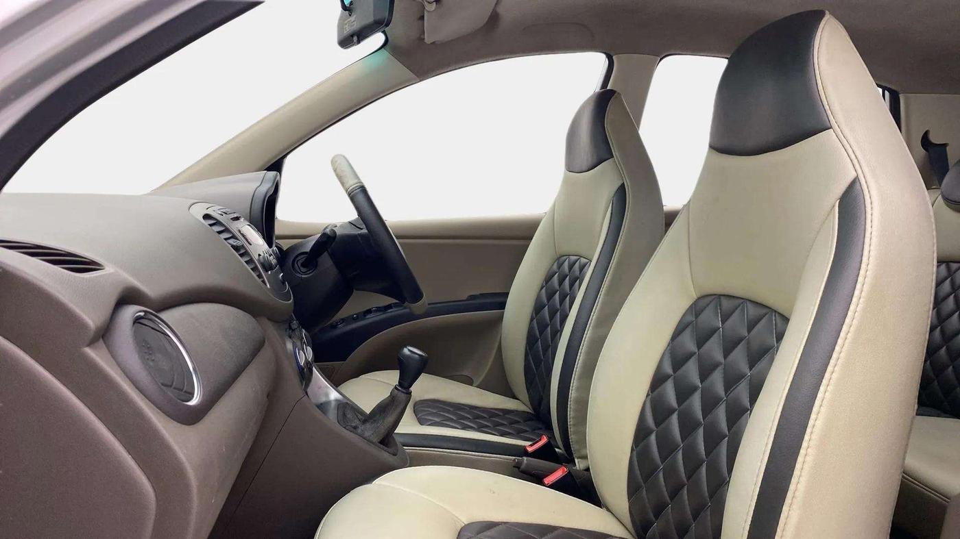 2013 Hyundai i10 SPORTZ 1.2, Petrol, Manual, 43,074 km, Right Side Front Door Cabin