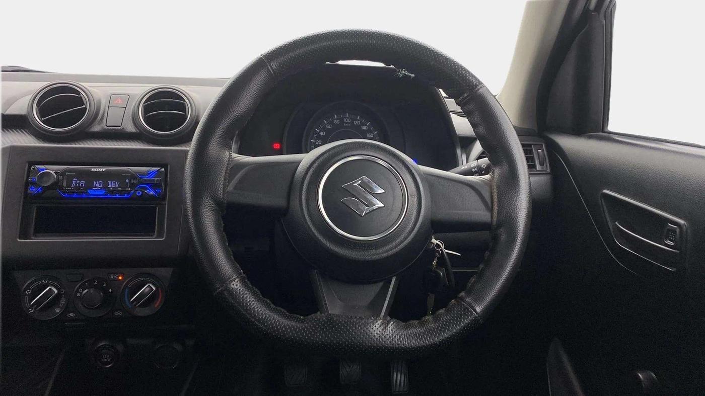 2020 Maruti Swift LXI, Petrol, Manual, 31,638 km, Steering Wheel Close Up