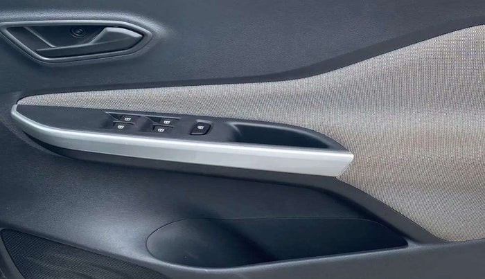 2023 Nissan MAGNITE XE, Petrol, Manual, 15,313 km, Driver Side Door Panels Control