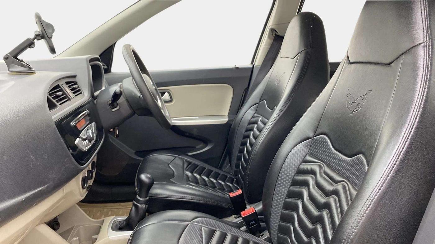 2018 Maruti Alto K10 VXI, Petrol, Manual, 43,461 km, Right Side Front Door Cabin