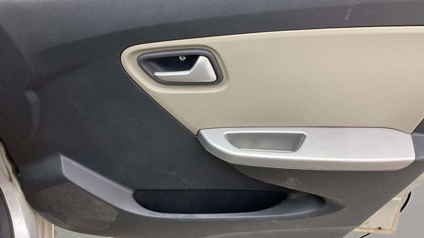 2018 Maruti Alto K10 VXI, Petrol, Manual, 43,461 km, Driver Side Door Panels Control