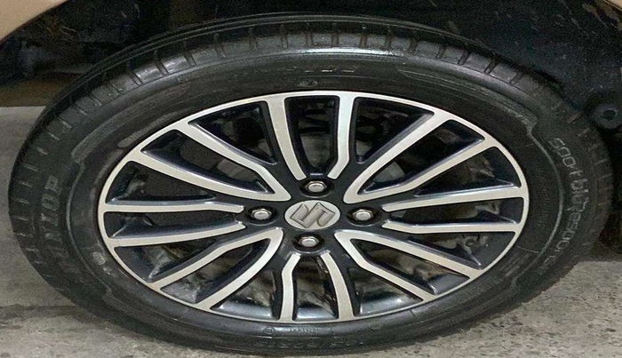 2017 Maruti Dzire ZDI PLUS, Diesel, Manual, 65,210 km, Right rear tyre - Tyre dimensions are different from each other